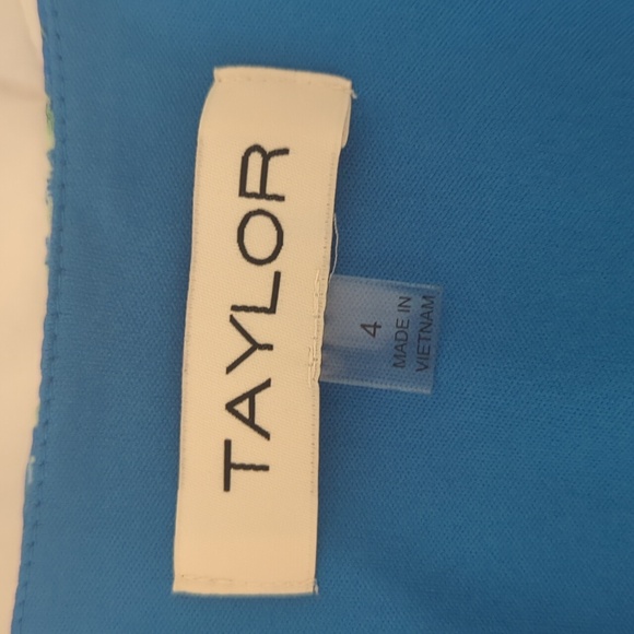 Blue floral mini dress - Picture 2 of 3